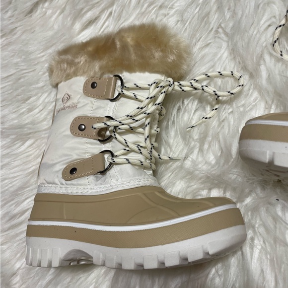 Dream Pairs Cream and Tan Cozy Winter Boots - Picture 4 of 5